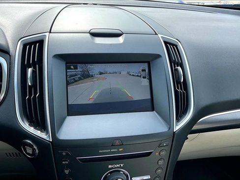 Used 2015 Ford Edge Titanium w/ Technology Package image 21