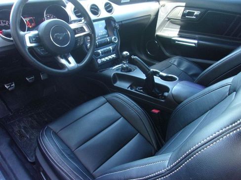 Used 2015 Ford Mustang Premium image 6