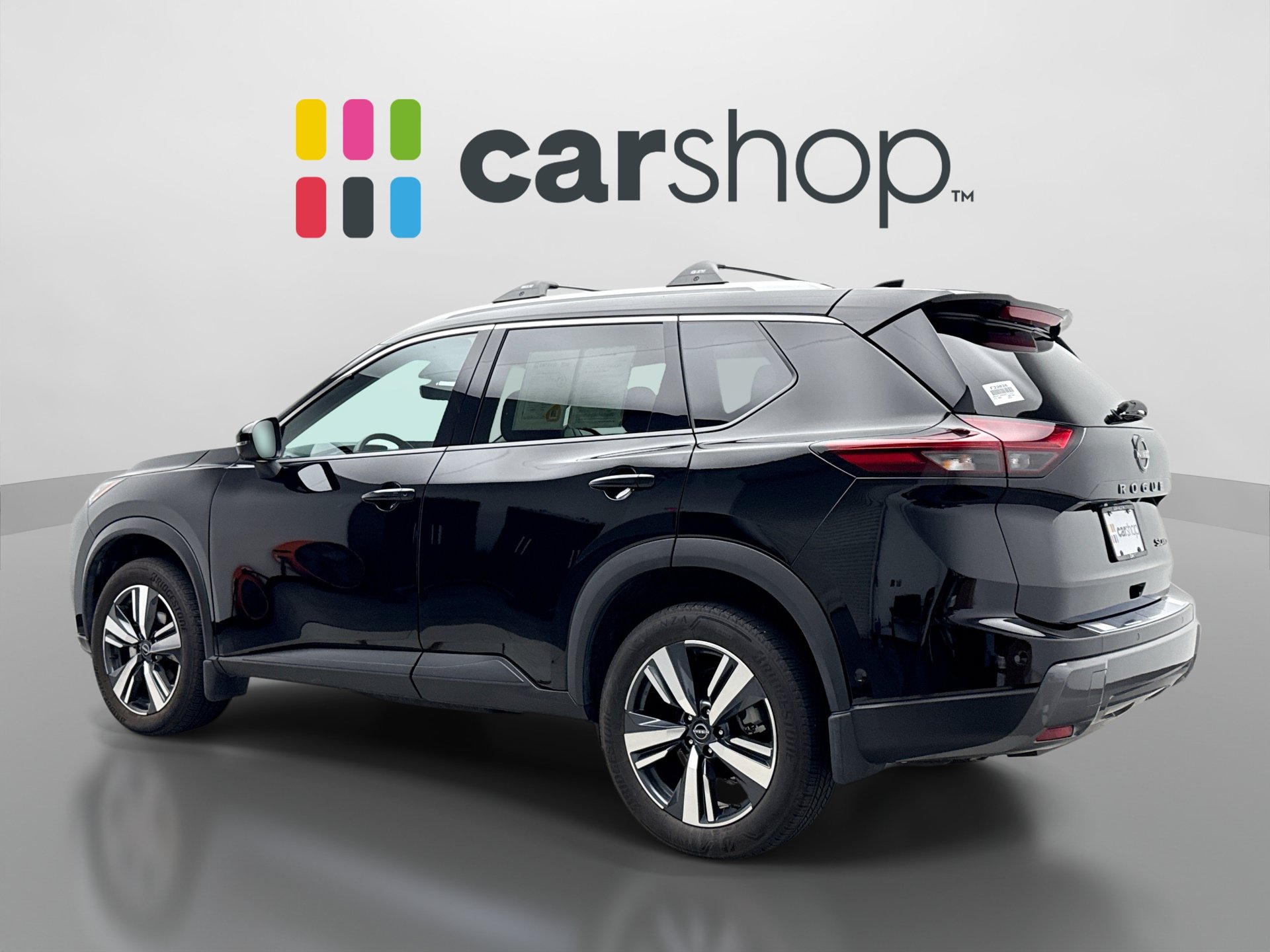 Used 2024 Nissan Rogue SL AWD/4WD image 3