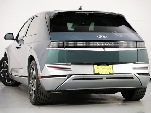 Used 2022 Hyundai Ioniq 5 Limited image 5