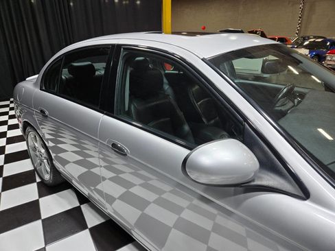 Used 2005 Jaguar S-TYPE R image 34
