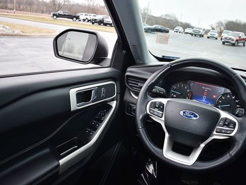 Used 2022 Ford Explorer XLT w/ Class IV Trailer Tow Package image 19