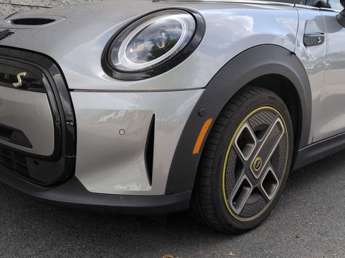 Used 2024 MINI Cooper SE FWD image 10