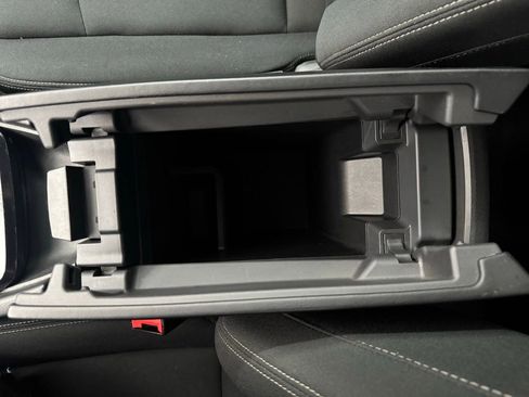 Used 2023 Nissan Rogue S image 28