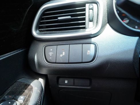 Used 2020 Kia Sorento S FWD image 31