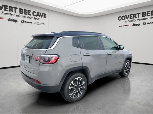 Used 2024 Jeep Compass Limited image 9