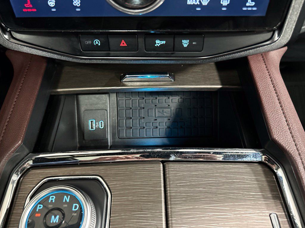 Used 2024 Ford Expedition Limited AWD/4WD image 27