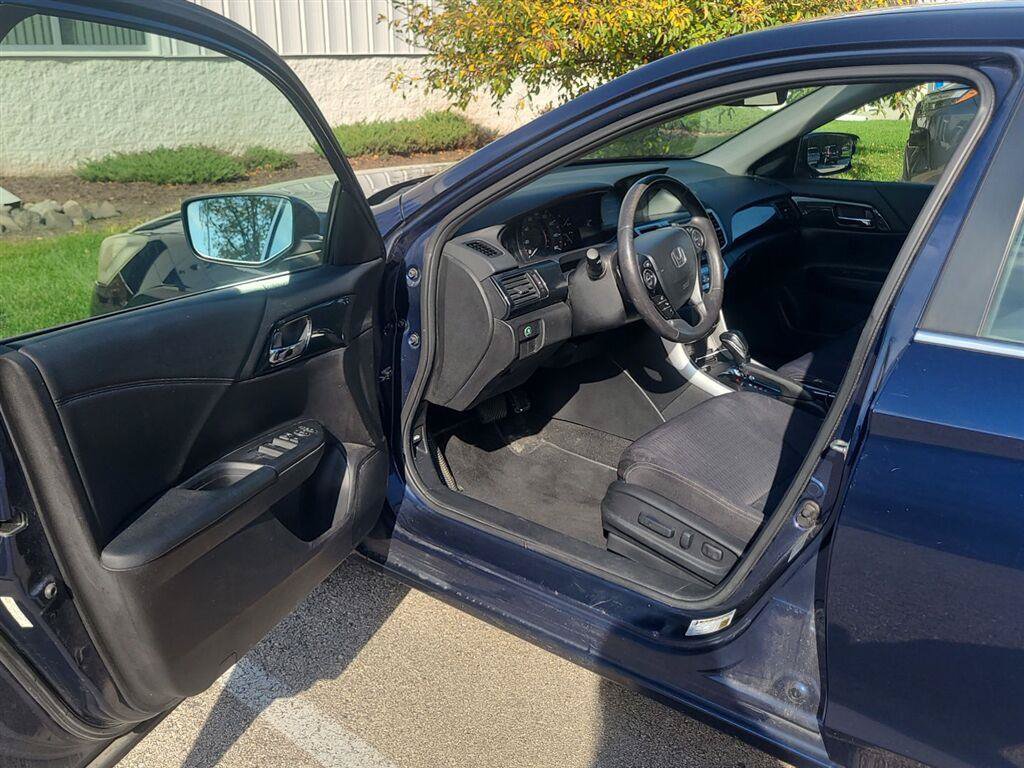 Used 2014 Honda Accord Sport image 3