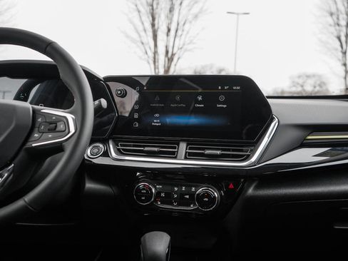 New 2026 Chevrolet Trax ACTIV w/ Driver Confidence Package FWD image 15