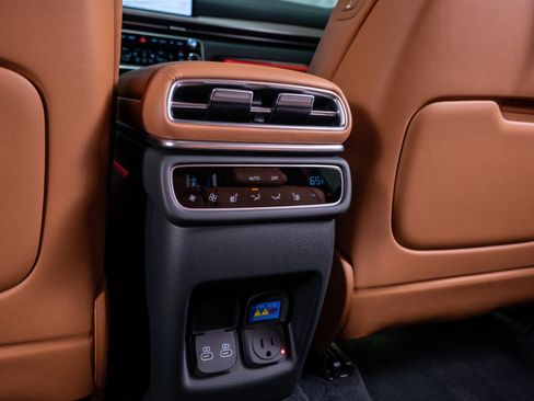 New 2026 Genesis GV80 2.5T Prestige AWD/4WD image 18