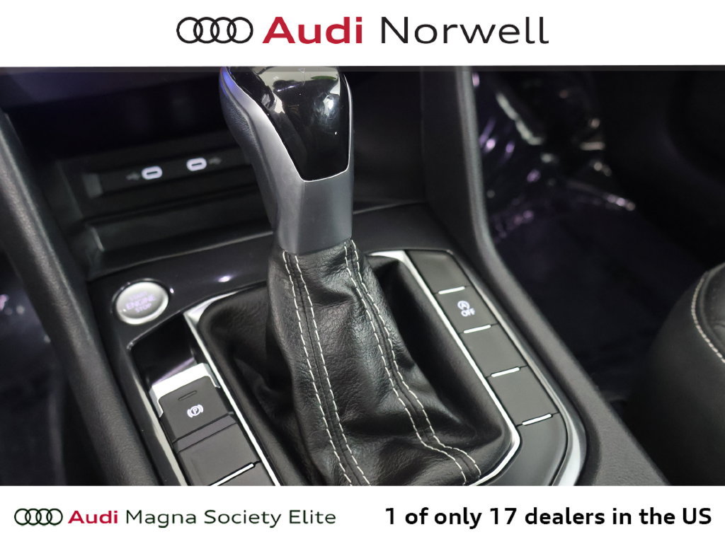 Used 2023 Volkswagen Tiguan SE AWD/4WD image 3