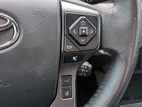 Used 2022 Toyota Tacoma TRD Sport w/ Technology Package AWD/4WD image 25