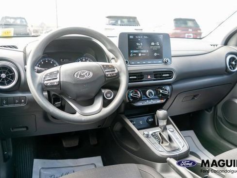 Used 2023 Hyundai Kona SEL AWD/4WD image 12
