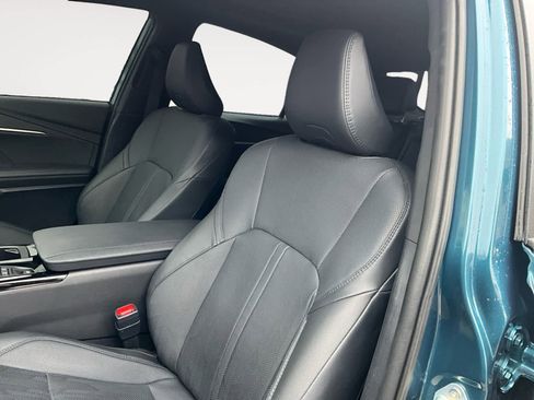 Used 2025 Toyota Camry XSE image 9