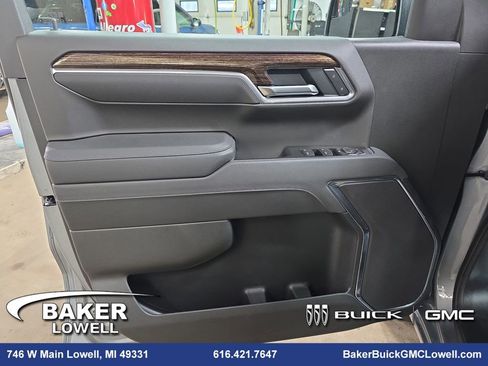 New 2026 GMC Sierra 1500 Elevation image 26