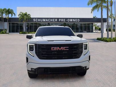 Used 2025 GMC Sierra 1500 Elevation
