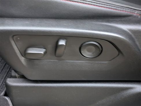 Used 2023 Chevrolet Suburban RST w/ Luxury Package image 20