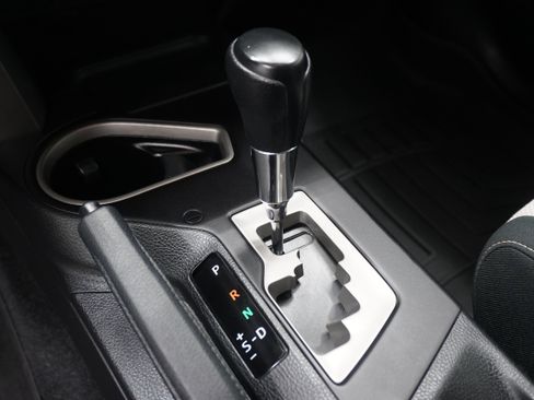 Used 2018 Toyota RAV4 XLE FWD image 21