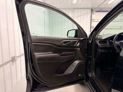 Used 2023 GMC Acadia AT4 w/ GMC Pro Grade Package AWD/4WD image 15
