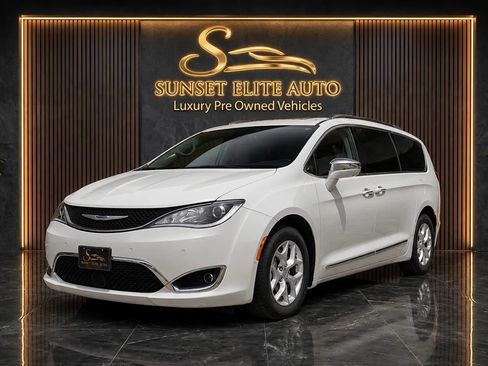 Used 2020 Chrysler Pacifica Limited w/ Advanced Safetytec Group FWD image 1