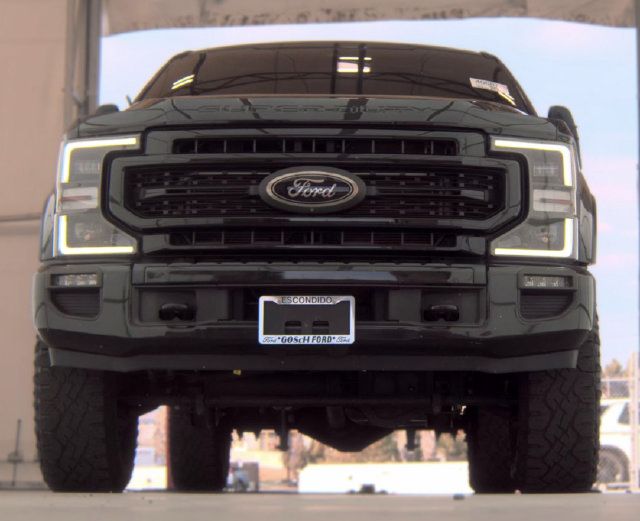 Used 2022 Ford F250 Lariat w/ Tremor Off-Road Package AWD/4WD image 2