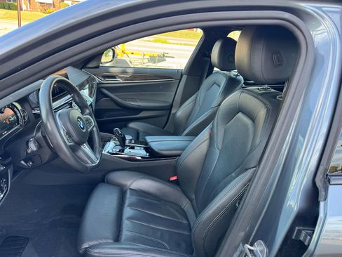 Used 2019 BMW 540i xDrive w/ M Sport Package image 12