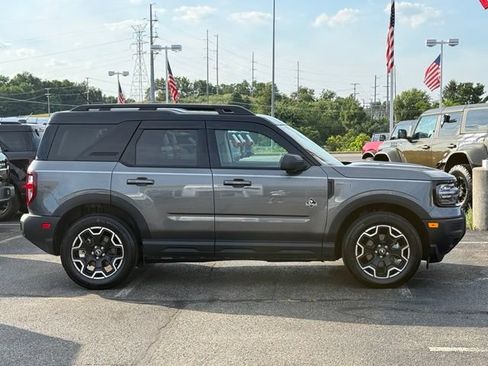 Used 2025 Ford Bronco Sport Outer Banks w/ Outer Banks Tech Package+ AWD/4WD image 4