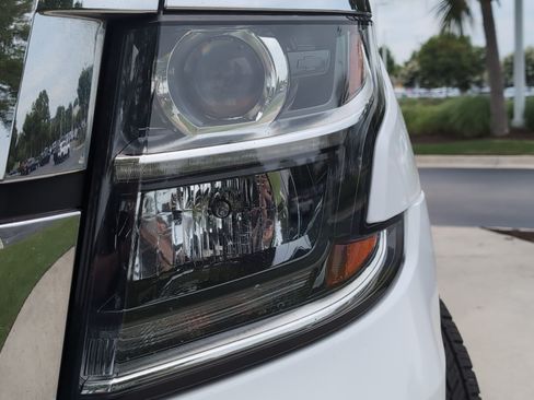 Used 2019 Chevrolet Tahoe LT AWD/4WD image 6