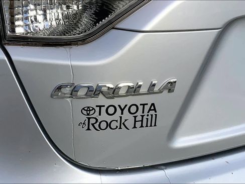 Used 2020 Toyota Corolla SE image 32