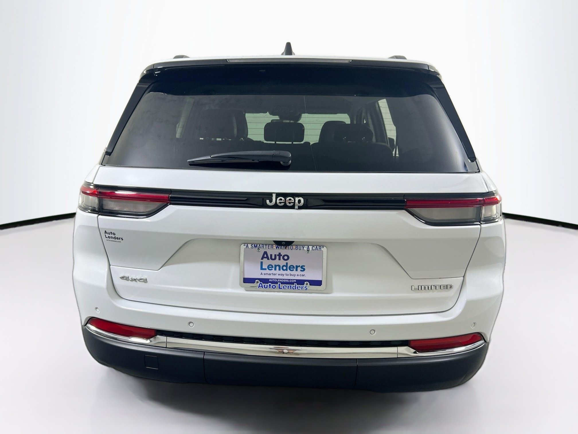 Used 2023 Jeep Grand Cherokee Limited AWD/4WD image 6