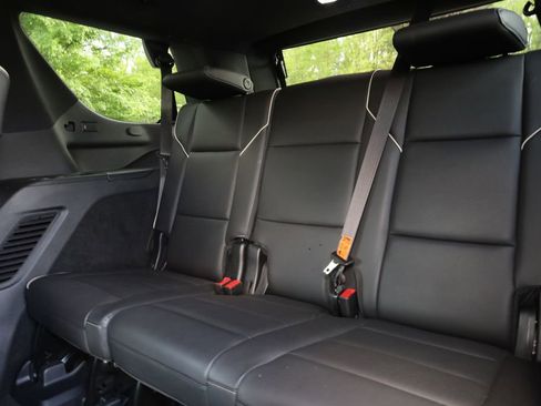 Used 2021 Cadillac Escalade Premium Luxury w/ LPO, Illumination Package image 25