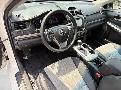 Used 2013 Toyota Camry SE FWD image 14