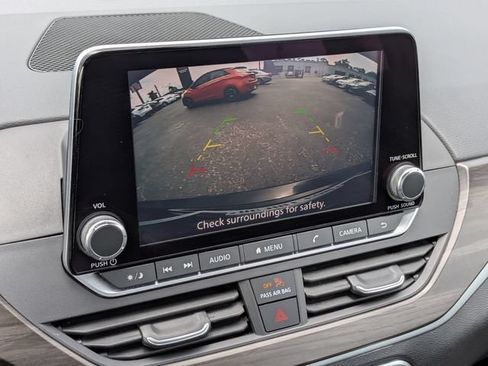 Used 2024 Nissan Altima 2.5 SV FWD image 20
