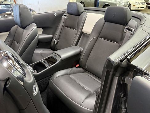Used 2019 Rolls-Royce Dawn image 73