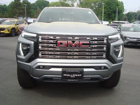 Used 2024 GMC Canyon Denali AWD/4WD image 2