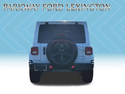 Used 2021 Jeep Wrangler Unlimited Sahara AWD/4WD image 4