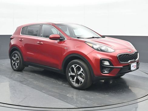 Used 2022 Kia Sportage LX image 9