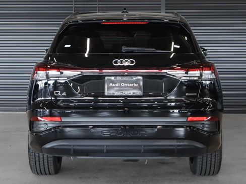 Used 2024 Audi Q4 e-tron Premium AWD/4WD image 16