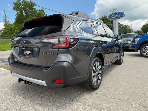 Used 2023 Subaru Outback Limited AWD/4WD image 4