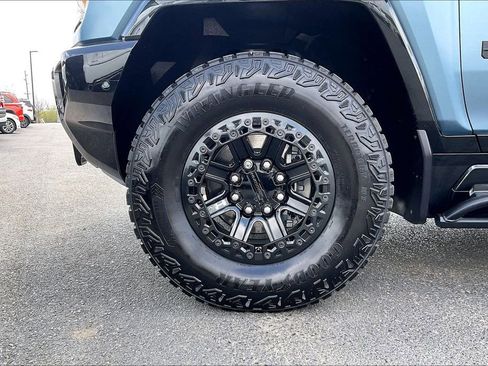 Used 2024 GMC Hummer EV 3X w/ Omega Edition image 33