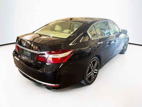 Used 2017 Honda Accord EX-L image 9