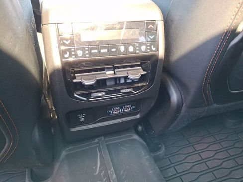 Certified 2022 Jeep Grand Cherokee Summit AWD/4WD image 17