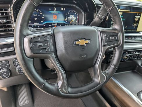 Used 2025 Chevrolet Silverado 2500 High Country w/ High Country Premium Package AWD/4WD image 17