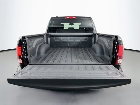 Used 2024 RAM 1500 Warlock AWD/4WD image 10
