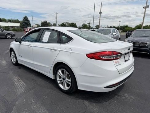 Used 2018 Ford Fusion SE FWD image 5