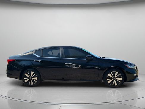 Used 2022 Nissan Altima 2.5 SV image 4