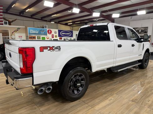 Used 2022 Ford F250 XL w/ Power Equipment Group AWD/4WD image 5