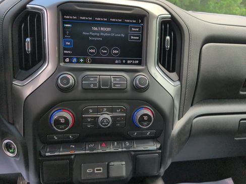 Used 2022 Chevrolet Silverado 1500 LT Trail Boss w/ Safety Package AWD/4WD image 15