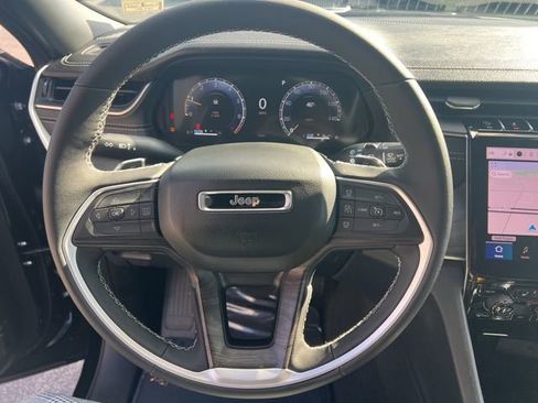 New 2025 Jeep Grand Cherokee Limited image 10