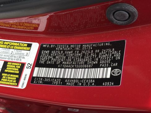 Certified 2025 Toyota Camry SE FWD image 30
